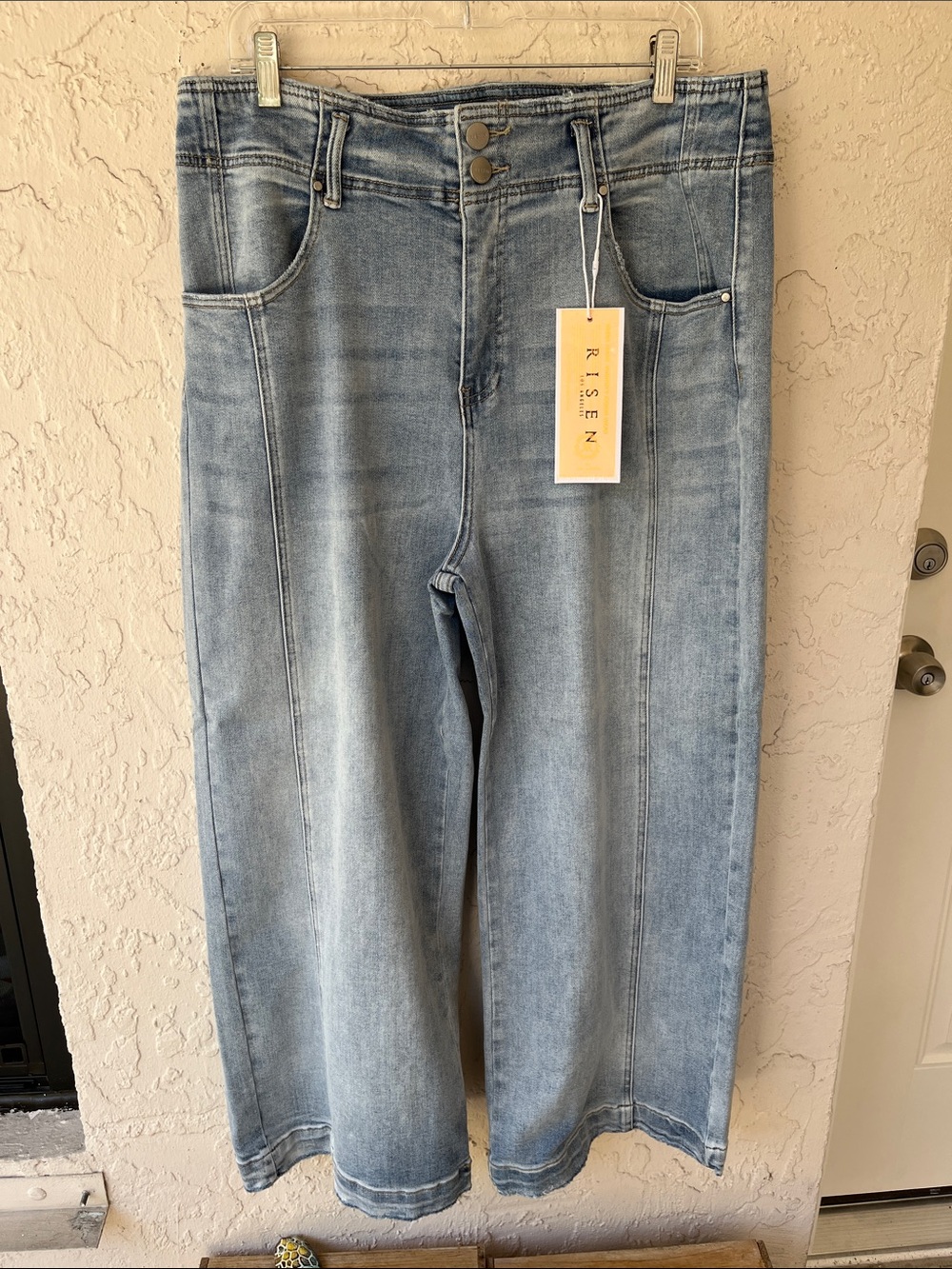 NWT🌞Risen Wide-Leg Cropped Light Blue Jeans w/Leg Seam Detail & Wide Waistband - Picture 2 of 12